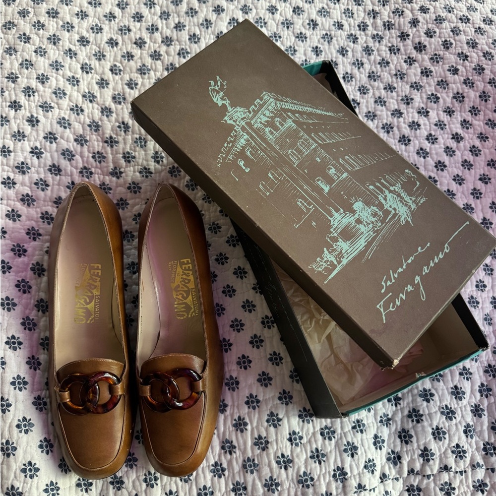 Salvatore Ferragamo Brown Leather Loafers with Tortoiseshell Chain